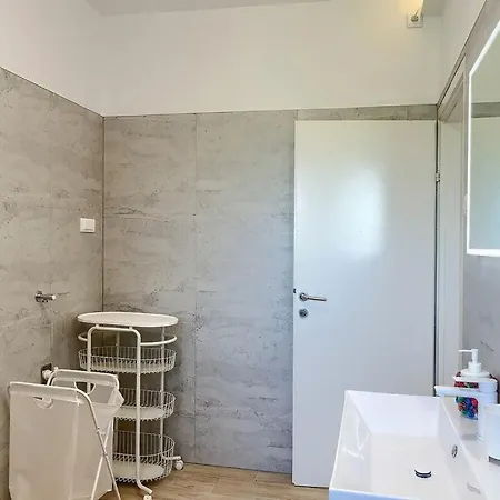 Villa Mit Privatem Pool, Strand 300m *