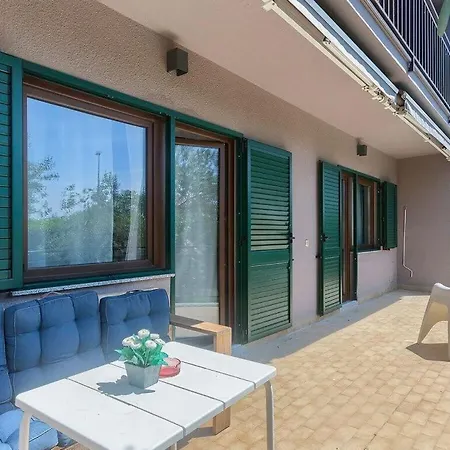 Villa Mit Privatem Pool, Strand 300m Valbandon