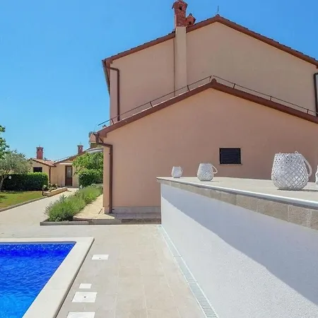 Villa Mit Privatem Pool, Strand 300m *